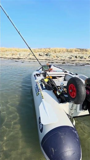 This inflatable boat setup actually catches fish #fishing #boats