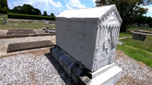 Interesting graves & local legends you’ve never heard of