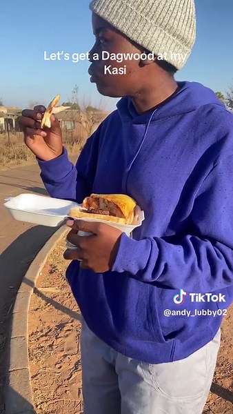 Crunchy and Delicious Dagwood - Food Tour & Recommendations