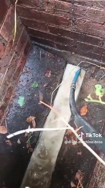 Effortless Foul Drain Unblocking with Jetting Techniques