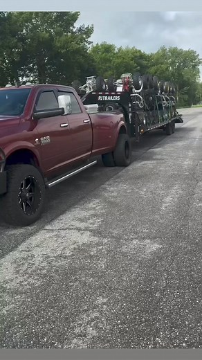 Banshees Banshees Banshees 😍😍🏁👊🏽✊🏽👊🏽 Dm us or press the link in our Bio at Bansheeapparel.net for all of your Banshee Gear or Accessories such as OEM Full Banshee plastics, Graphic Kits, Custom clutch and stator covers and much much more ✊🏽🏁👊🏽 #SOD #yamahabanshee #banshee #bansheeapparel #banshee350 #2strokes #twostrokes #atvs #raptorkillers #yzf450killers #quadzillakiller #mixingashaulinass #350twin #trailriding #yamahablaster #leecounty #fortmyers #batonrouge #blackowned #minorityo