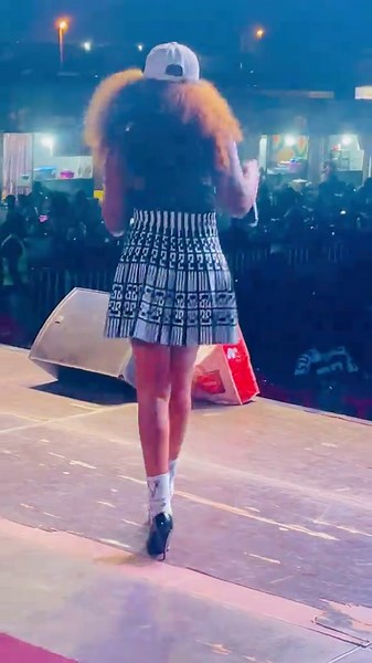 Vidéos de Ma eva Queen (@evaqueenofficie) avec son original - Ma eva Queen