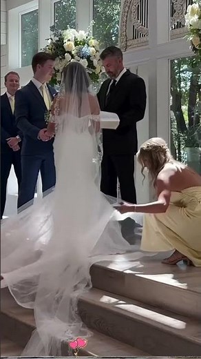 The duties of a bridesmaid 💕❤️ #wedding #weddingday #foryou #bridesmaids