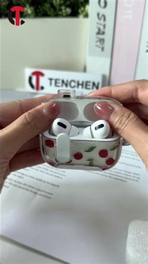 Transparent airpods case with cute pattern
