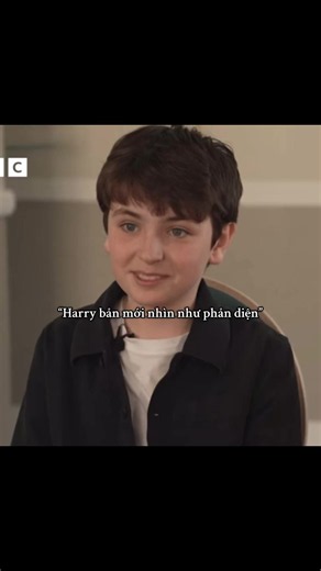 “Harry bản mới có thể bắt nạt luôn Harry bản cũ” 🤫🙄 #dominicmclaughlin #harrypotter #harrypotterhbo #harrypotterseries