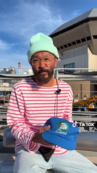 「キャップの被り方を教えて下さい！」 「キャップの型ってどうやって作ってるんですか？」 「どうやって被ったらいいと思いますか？」 InstagramやYouTubeでも同じような事をめっちゃ聞かれるので動画にしてみました。 1秒でも早くみなさんに伝えたくて急いで作りましたので字幕も無い状態ですが... ご覧頂けたら幸いです。よろしくお願い致します。