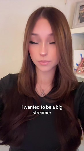 yklaurx on twitch🩷 #twitch #happy #contentcreator #twitchstreamer #dream