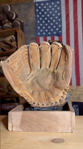 Brooks Robinson Rawlings XFCB17