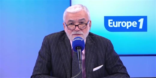 Pascal Praud et vous - Écriture inclusive, Cyril Hanouna, contrôles de police... Le best-of de la semaine du 30 octobre