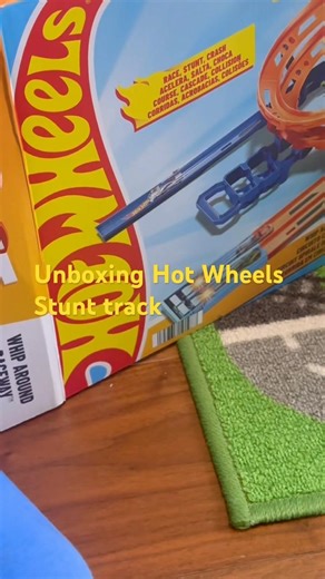 J&J Toy Lab - Hot Wheels Stunt Track Review