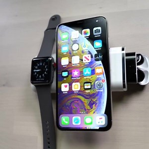 Me: I need to charge everything that Apple makes all at the same time and also I don’t have a power source available... Air Ally: I got you dawg. youtu.be/GPgB3f7Gw5I | Unbox Therapy