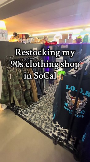 Restocking my 90s clothing shop in SoCal🌴 #orangecounty #socal #losangeles #streetwear #fashion