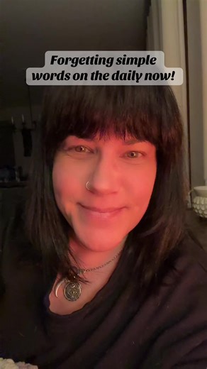 I’m becoming a pro at leaving people hanging… Not because I want to — because my brain literally forgets the words. Mid-sentence… gone. The word is right there, but also nowhere. And suddenly I’m staring at someone like I’ve lost my mind. Brain fog has been on another level these past couple weeks, and honestly? It’s exhausting. It makes me feel frustrated, embarrassed, and sometimes like it’s easier to just not talk at all. If you deal with brain fog like this, please tell me I’m not alone. Dro