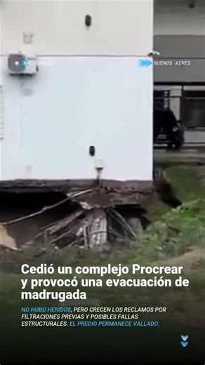 🚨 Impactante derrumbe en Parque Patricios. A las 4.30, el patio interno de un complejo Procrear en…