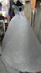 🎀This FULL LACE LUXE QUEEN’s Size Ball Gown Wedding Dress😍 with about 60cm Train is available for purchase at Eve's Bridal Ghana Adenta Branch please 🎀Price: 2,500 cedis ‼️Size Range: UK8-16 ✅With free waist length veil and undergarments plus clothes cover with bridal hanger and storage bag✅ 📍🚶🏿‍♀️🚘🚍📦🛵Adenta Branch: Find Location on Google map: Eve’s Bridal Ghana-Adenta. 🎀For more Details kindly Inbox us or use the WhatsApp link below please 👇🏼👇🏼 https://wa.me/message/RGII3ORTGVUL