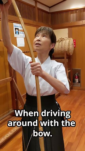 Kyudo Quick Tip: Transporting Your Bow Safely 🚗🏹 When traveling with your bow in a car, make sure to use a 'Yumimaki' - a cloth wrap designed for bows. Keeping the bow strung is its strongest form, making it less likely to break. Safe travels to my fellow Kyudo practitioners around the world! #Kyudo #ArcheryTips #SafeTransport #KyudoLife #ArcheryLife #TraditionalArchery #MartialArts #JapaneseArchery #BowSafety #TravelTips #KyudoPractice #BowAndArrow #CulturalSport #KyudoTechnique | Kyudo.love