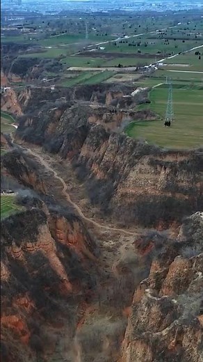 The Place Where the Earth Looks Like It Split Open 😲