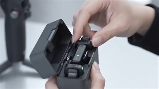 手持云台新体验，专业防抖轻松拍｜告别手抖模糊，vivo X60系列搭载蔡司光学镜头，智能追踪稳如磐石。旅行记录、亲子时光、夜景创作，每一帧都清晰流畅，随手一拍即