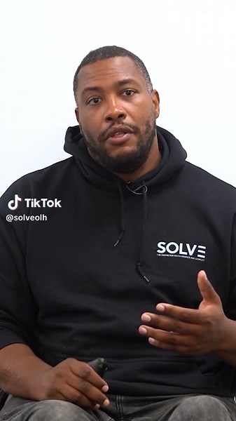 @breakinbarriersbham talks on how being part of a gang can create a powerful sense of belonging and identity, often making it difficult for individuals to turn away and say no. Gangs provide a community where members often feel valued and supported, which can be especially appealing for those who may lack such connections elsewhere. This sense of loyalty and brotherhood can be intense, creating strong emotional bonds that are hard to break. . Find Fidel's full course on our website. Link in bio.