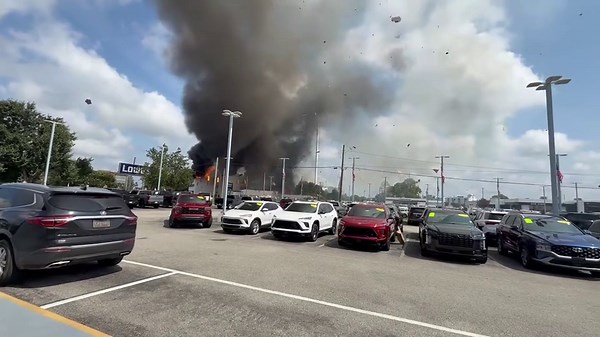 Intense video shows massive explosion rock Wilmington, North Carolina, after car hits building gas line