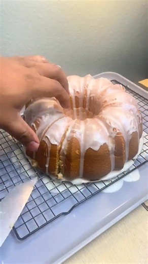 5-Minute 7Up Poundcake I cracked the code! You know my famous Two-Step 7Up Poundcake from the e-book? Well, I threw in 9 oz of room temperature cream cheese and it hit DIFFERENT. 🤯 This cake is unbelievably moist, dense, and packed with flavor. It’s still my famous Two-Step method—mix, bake, viral. Watch the video to see this creamy, perfect poundcake come together! 👉 The original recipe is in my Two-Step Poundcake e-book—grab it now (link in bio!) #PoundCakeRecipe #7UpPoundCake #CreamCheesePo
