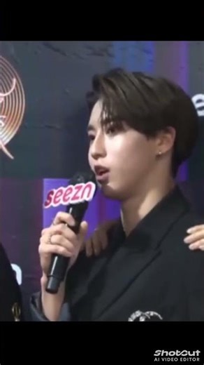 Someone needs to study Linos stare when he looks at Han. . . . . . Its not normal