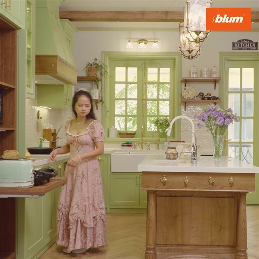 2.7K reactions · 64 shares | Khoảnh khắc tuyệt vời nhất với chị Trần...