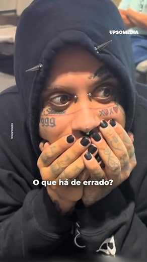 453K views · 11K reactions | Ele tem um relacionamento virtual há mais de 5 anos com uma mulher e hoje a conhece pessoalmente pela primeira vez. Mas "surpresa", ele não esperava essa reação. | Positivo + | Facebook