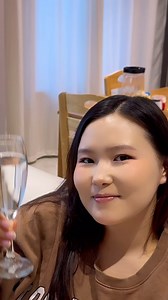 С. Номин | Manai hunii baharhaltaigaar udurt hed hed hiideg ajil 🤭 bid 2 yhawdee gunjee hiigeel kk 🌸💓🍷 @hero_baby_mongolia | Instagram