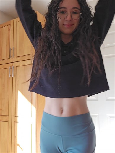 Belly Button Piercing 🤩 I LOVEEEEEE Pain was a 4/10 #bellybuttonpiercing #navelpiercing #piercing #fyp
