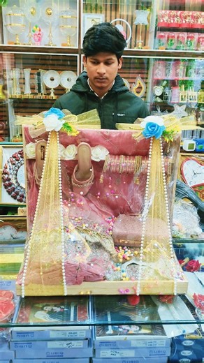 Unique Gift's on Instagram: "Lahenga Packing ♥️ All types packing Available Unique Gift's Centre 🏠 Kotila Bazar Azamgarh visit here 📍#viral #foryou #ɪɢʀᴇᴀᴄʜ #uniquegiftscentre"