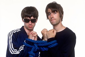Oasis reveal exclusive live version of ‘Acquiesce’, recorded live at Earls Court – listen