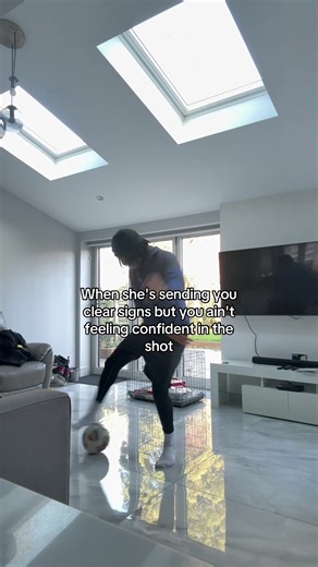 Understanding Signals in Football: A Player's Confidence