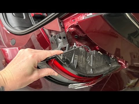 2022 Jeep Grand Cherokee Taillight replacement