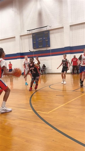 Mekhi with the catch and shoot 3 🏀 #shorts #ballislife #kobe #basketball