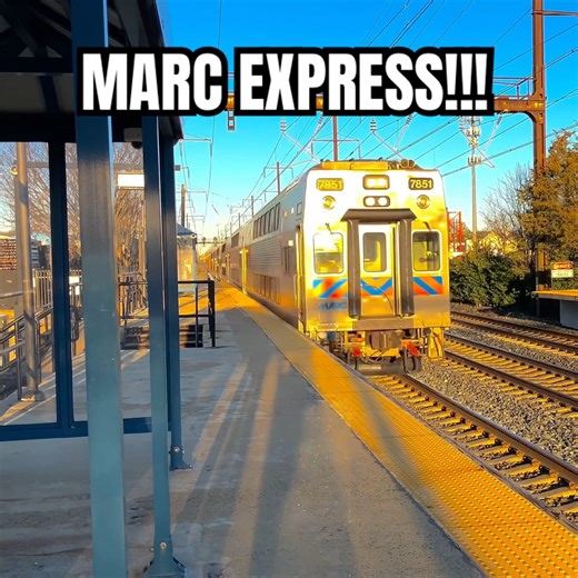 90 mph Marc through Seabrook #train #marc #railfanning
