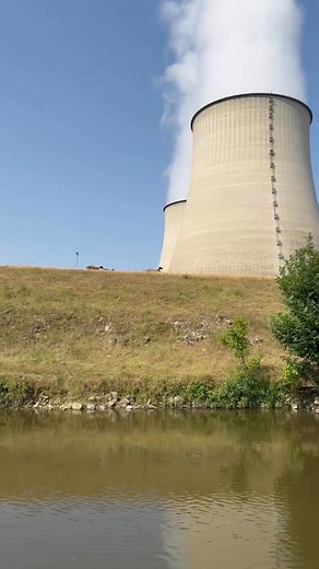 File la laine, fume la Loire et flotte la Sterne… | Bertrand Deshayes