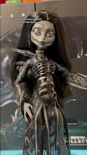 #alien #alienvspredator #xenomorph #monsterhigh # #skullector #monsterhighdolls #aliens #dolls