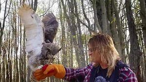 The wildest exterminator in the south is coming to the Canadian wilderness. Billy Goes North premieres Friday, September 9 only on CMT. | CMT Canada