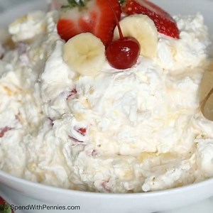 82K views · 320 reactions | Strawberry Banana Salad is the perfect side for any meal! Recipe: https://www.spendwithpennies.com/strawberry-banana-salad/ | Home Cooked Recipes | Facebook