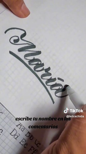 Cómo escribir el nombre María en cursiva