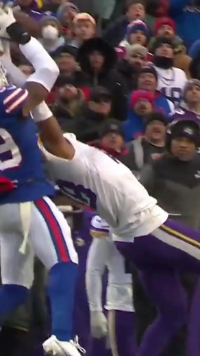22-23 NFL Moment of the Year — Justin Jefferson’s insane acrobatic catch against the Buffalo Bills in week 10. #NFL #JustinJefferson #InsaneCatch