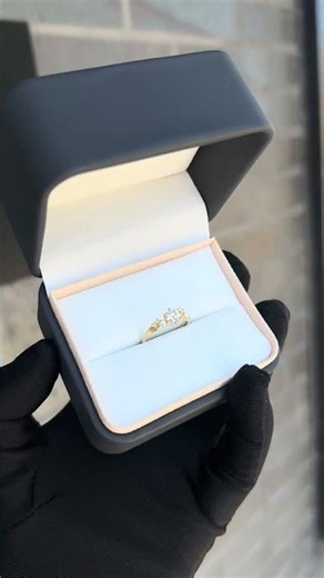 Bague de fiançailles solitaire torsadée | Diamants & motif entrelacé 💍