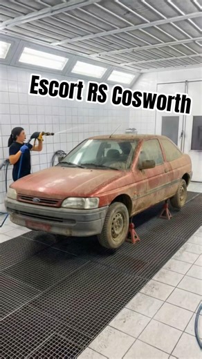 Ford Escort RS Cosworth Restoration Build