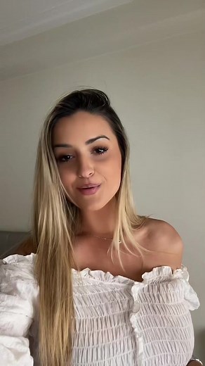 Stylish Off-the-Shoulder Blouse Showcase