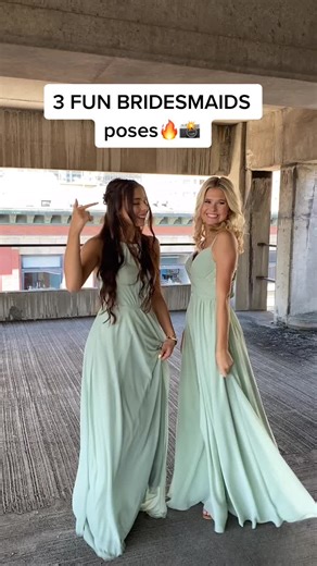 Use these poses for wedding✨ #bridesmaid #posingideas #weddingprep #posingforwomen #posingtipsandtricks #posingtips #posing #weddingposes