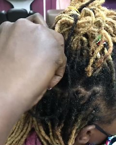 Look at INTERLOCKING on ur dreads u ONLY need SIRI DREADS SHAMPOO,SIRI DREADS LEAVE IN TREATMENT the hair will always look even from the roots to the tips No build up call 0712888142 @joan_stylist yes she takes less than 1hr @joan_stylist utapenda tu | Tony Airo
