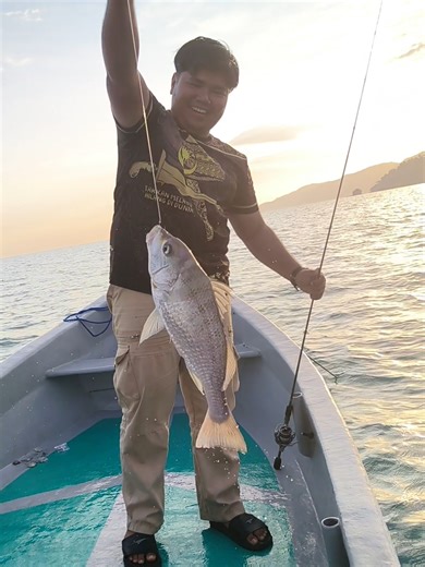 Langkawi Fun Fishing: Experience Island Boy Fishing