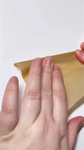 5.2K views · 17 reactions | Reply to @mustyhat parchment paper technique #cookies #decorate #LearnOnTikTok #icing #parchmentpaper | Thegracefulbaker | Facebook