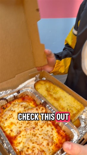 Say hello to your new comfort meal. Our Stuffed Shells are filled with creamy ricotta, baked in our house-made marinara, topped with our in-house cheese blend, and served with two pieces of garlic bread to finish it off. Simple, cozy, and always satisfying 😮‍💨✨ 📍 2001 Lincoln Way, White Oak, PA 💻 Order online at: PalmersPizza.com #PalmersPizza #StuffedShells #ComfortFood #PastaLovers #WhiteOakPA #PittsburghEats #ItalianFood #HomemadeSauce #GarlicBreadGoals #EatLocalPA #SupportLocal #PalmerSt